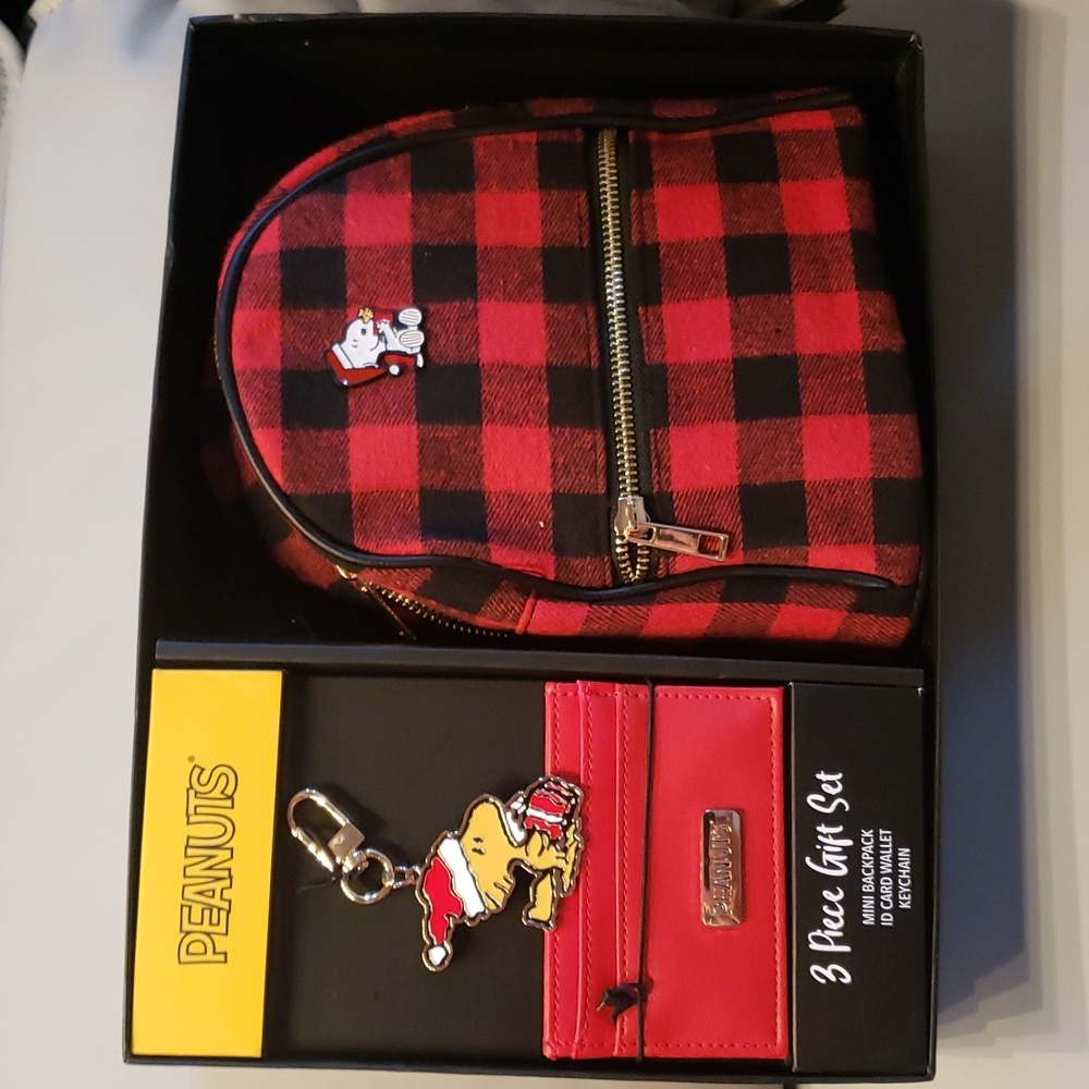 PEANUTS red black Buffalo check mini Backpack wallet keychain 3 pc gift set NWT